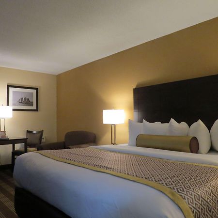 Best Western Cape Cod Hotel Hyannis Room photo