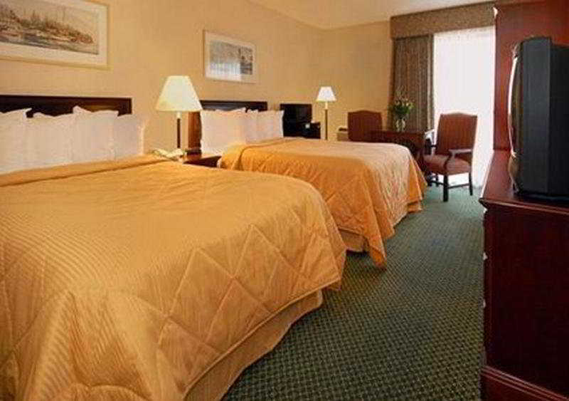 Best Western Cape Cod Hotel Hyannis Exterior photo