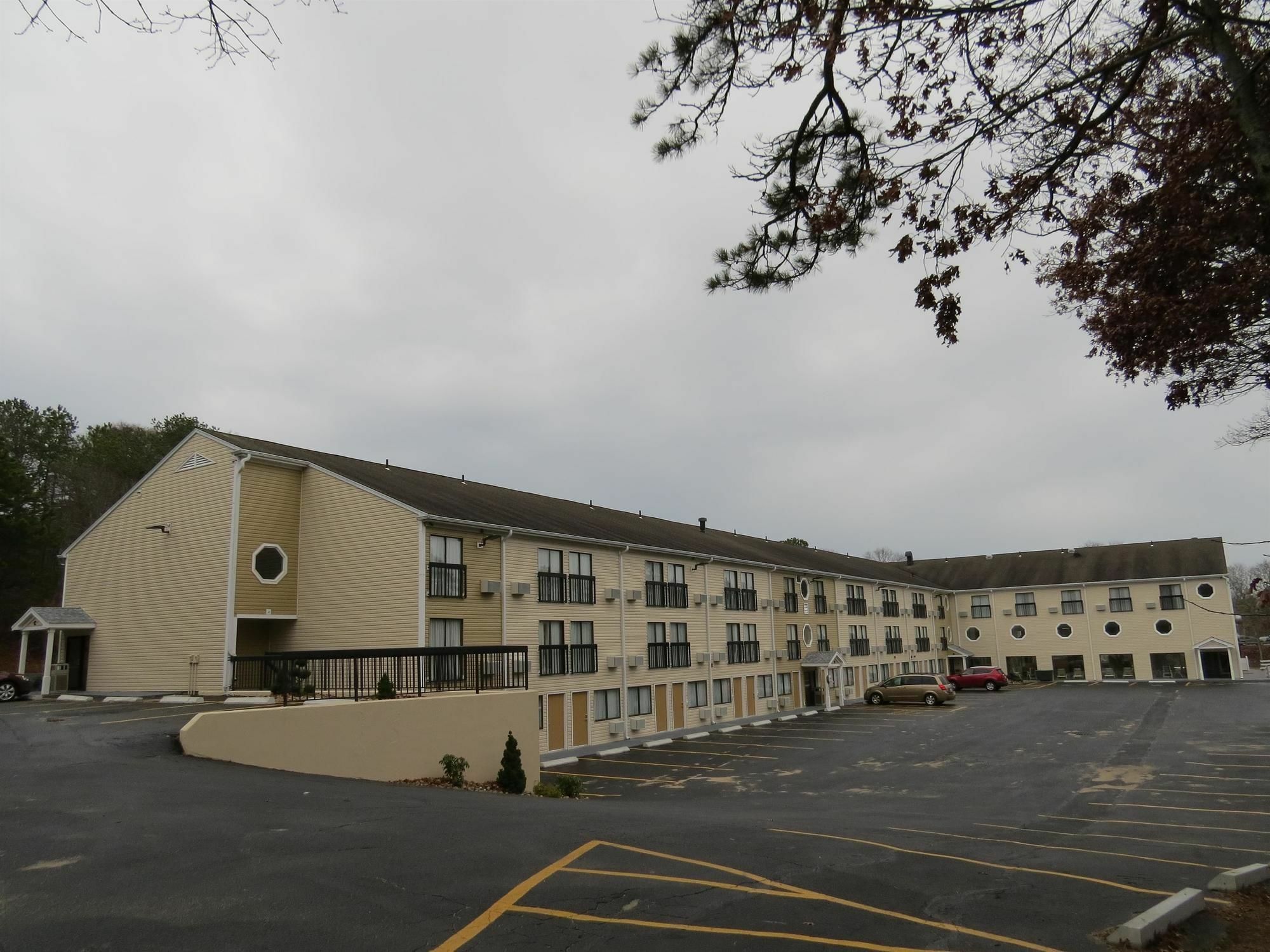 Best Western Cape Cod Hotel Hyannis Exterior photo